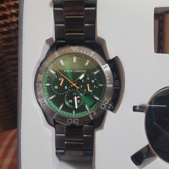 COPY - Mens Vince Camuto Mens Watch and Sunglasses Set - Picture 7 of 7